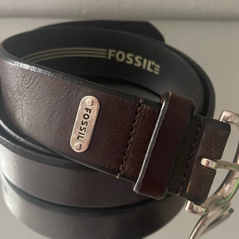 Fosil brand / genuine leather / brown sz 36